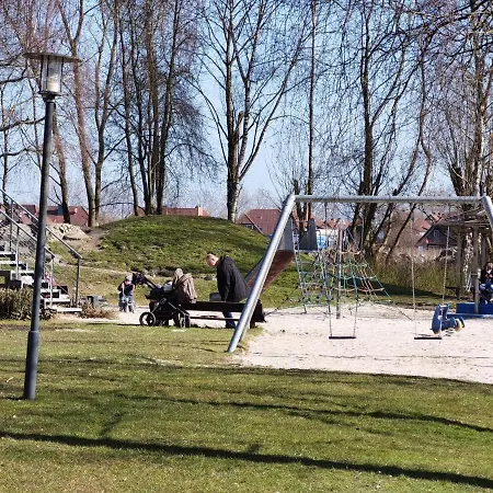 Schaake - Charmante Reetdachwohnung & Kostenfreier Parkplatz Apartmán *