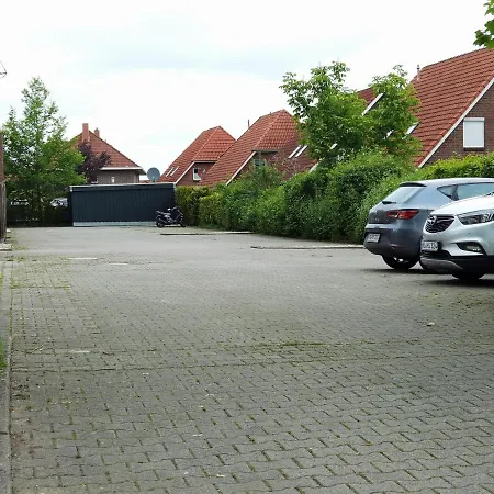Schaake - Charmante Reetdachwohnung & Kostenfreier Parkplatz