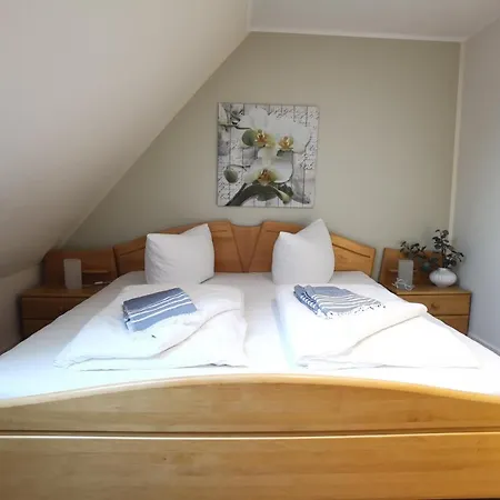 Appartement Schaake - Charmante Reetdachwohnung & Kostenfreier Parkplatz *