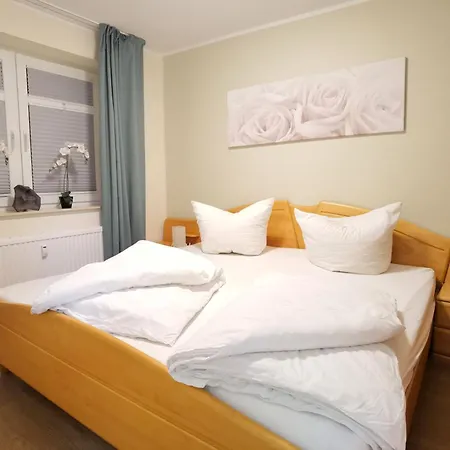 Schaake - Charmante Reetdachwohnung & Kostenfreier Parkplatz *