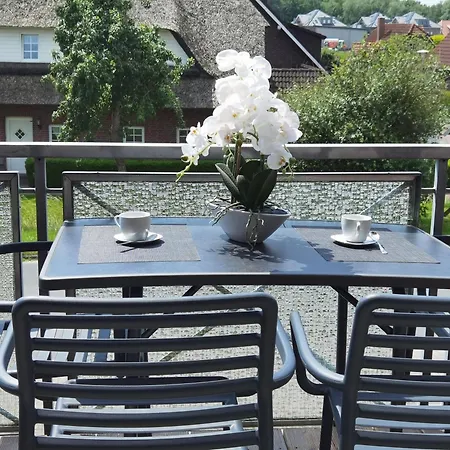 Schaake - Charmante Reetdachwohnung & Kostenfreier Parkplatz *