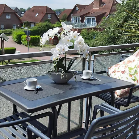 Schaake - Charmante Reetdachwohnung & Kostenfreier Parkplatz شقة هوكسيل