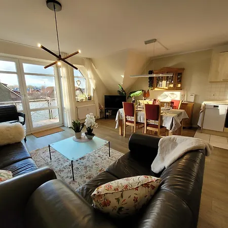 Schaake - Charmante Reetdachwohnung & Kostenfreier Parkplatz شقة هوكسيل