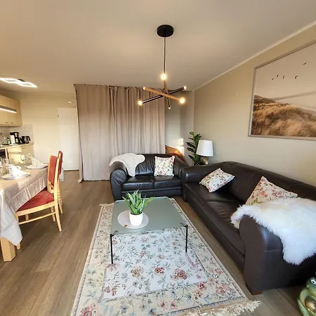 Schaake - Charmante Reetdachwohnung & Kostenfreier Parkplatz Apartmán