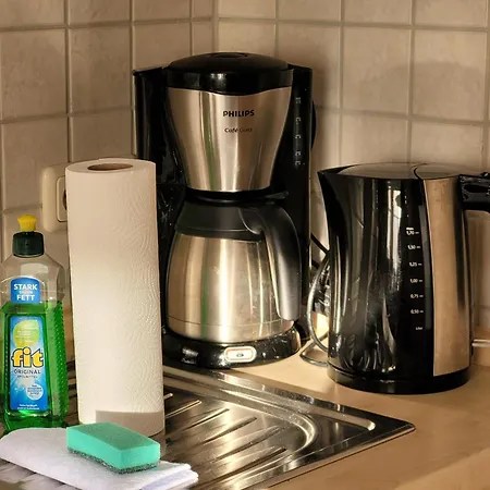 Schaake - Charmante Reetdachwohnung & Kostenfreier Parkplatz