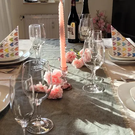 Schaake - Charmante Reetdachwohnung & Kostenfreier Parkplatz * هوكسيل